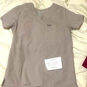 Small light grey catarina figs